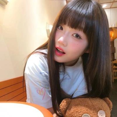 女大学生